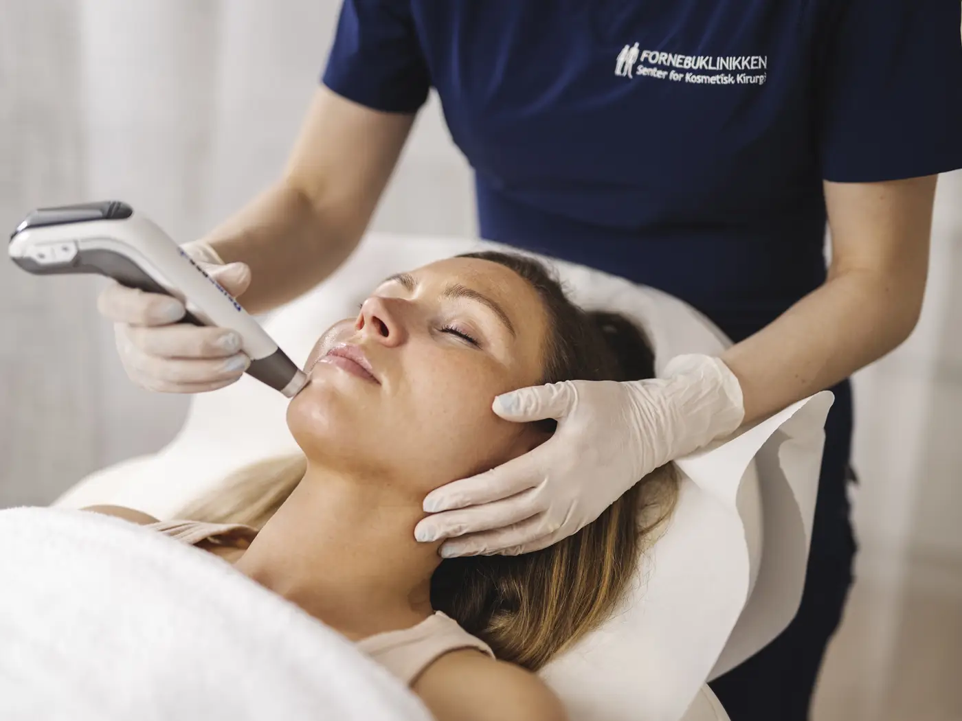 Dermapen hudbehandling Fornebuklinikken