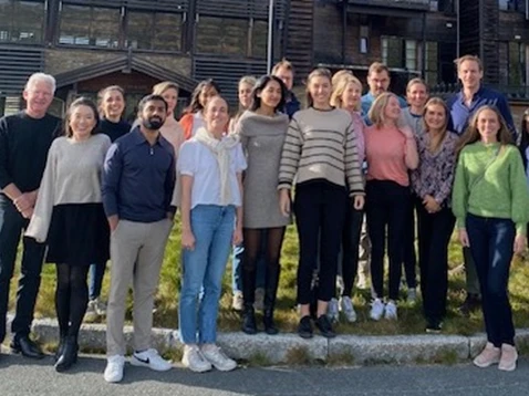 Dr. Marius Barstad foreleser på det Norske LIS kurset i plastikkirurgi