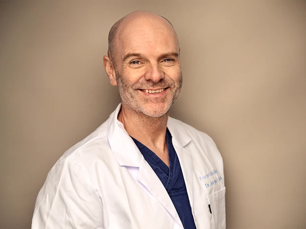 Fornebuklinikken_j-justert-hvit-frakk